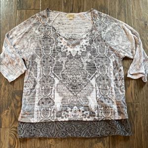 Gray Burnout Lace 3/4 sleeve tee.